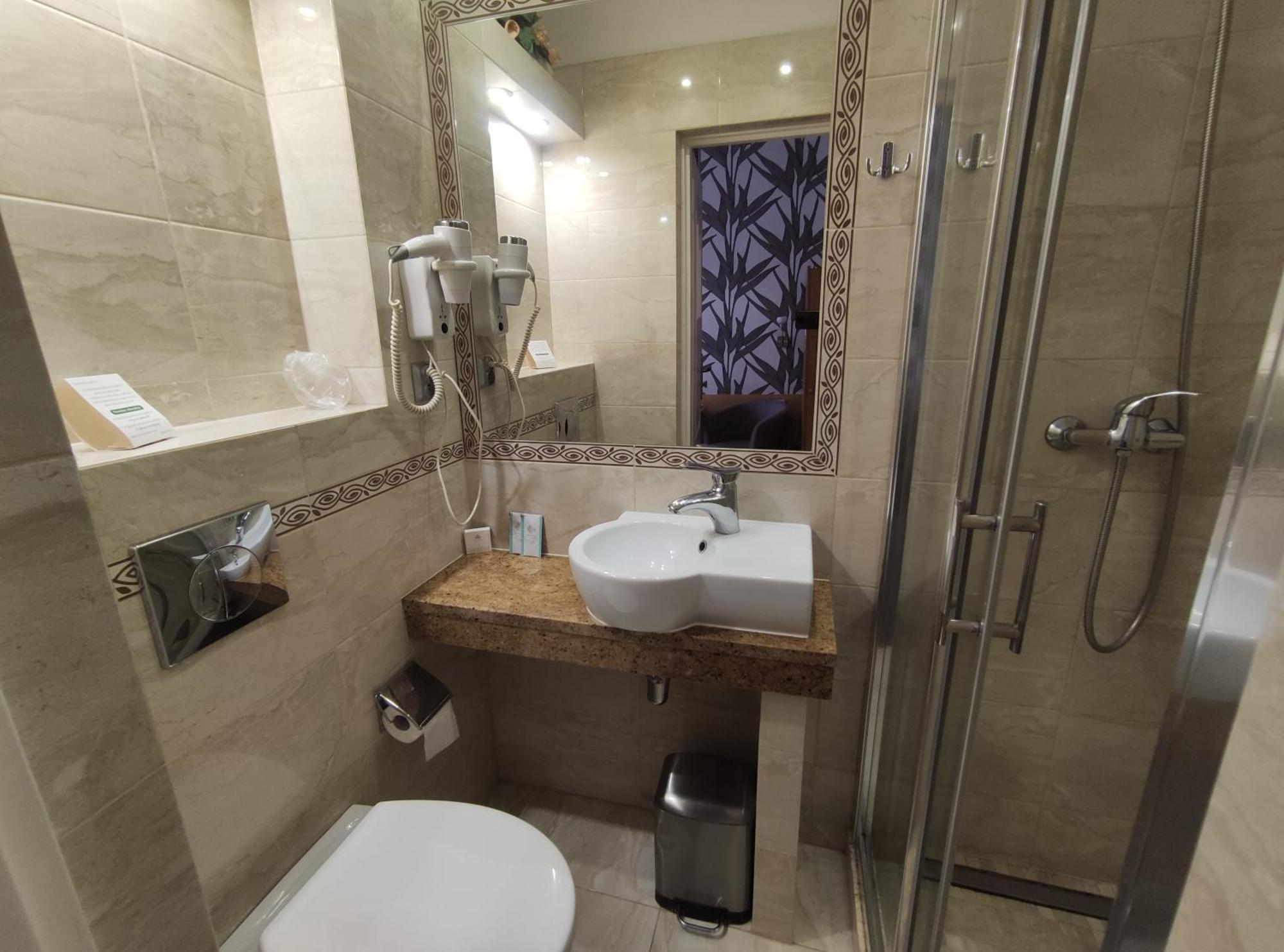 Hotel Atena 2*