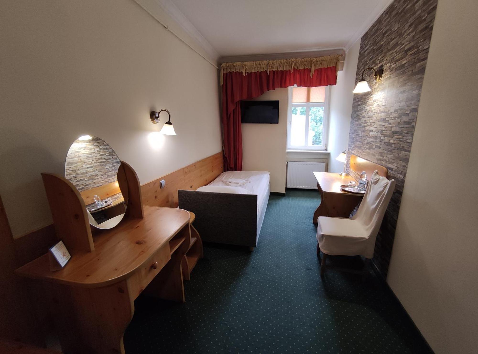 Atena Hotel